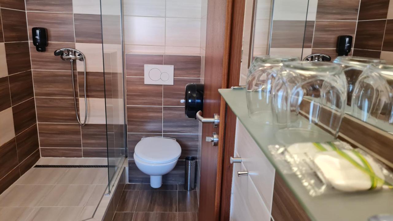 Hotel Sipox Strba Ngoại thất bức ảnh