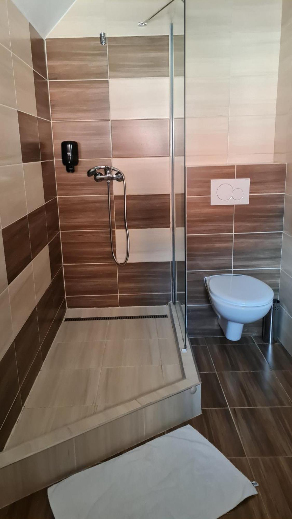 Hotel Sipox Strba Ngoại thất bức ảnh