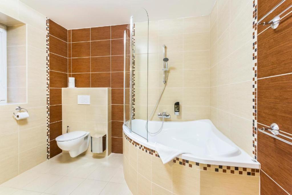 Hotel Sipox Strba Ngoại thất bức ảnh